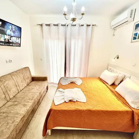 Closwd Sarande