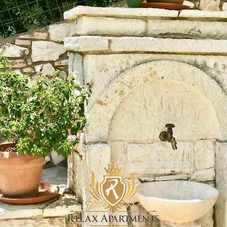 Closwd Hotel Sarandë